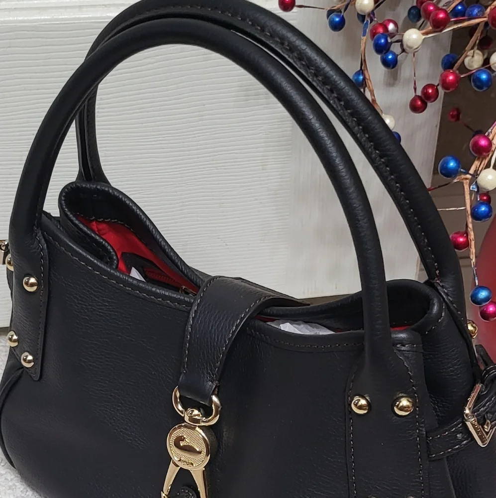 Dooney and Bourke Shoulder Bag_4
